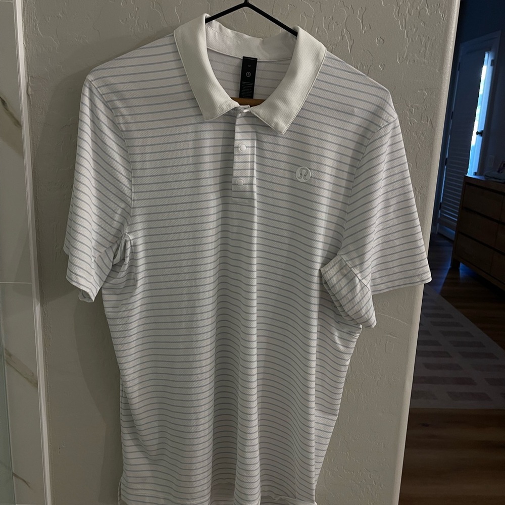 Lululemon Logo Sport Polo Short Sleeve Updated Fit (Size: Medium)